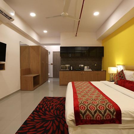 Hotel Downtown Gandhinagar Ngoại thất bức ảnh