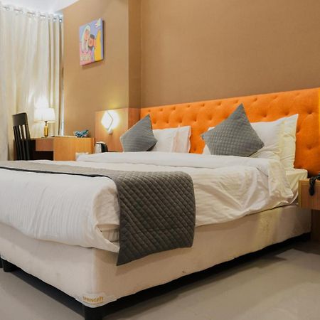 Hotel Downtown Gandhinagar Ngoại thất bức ảnh