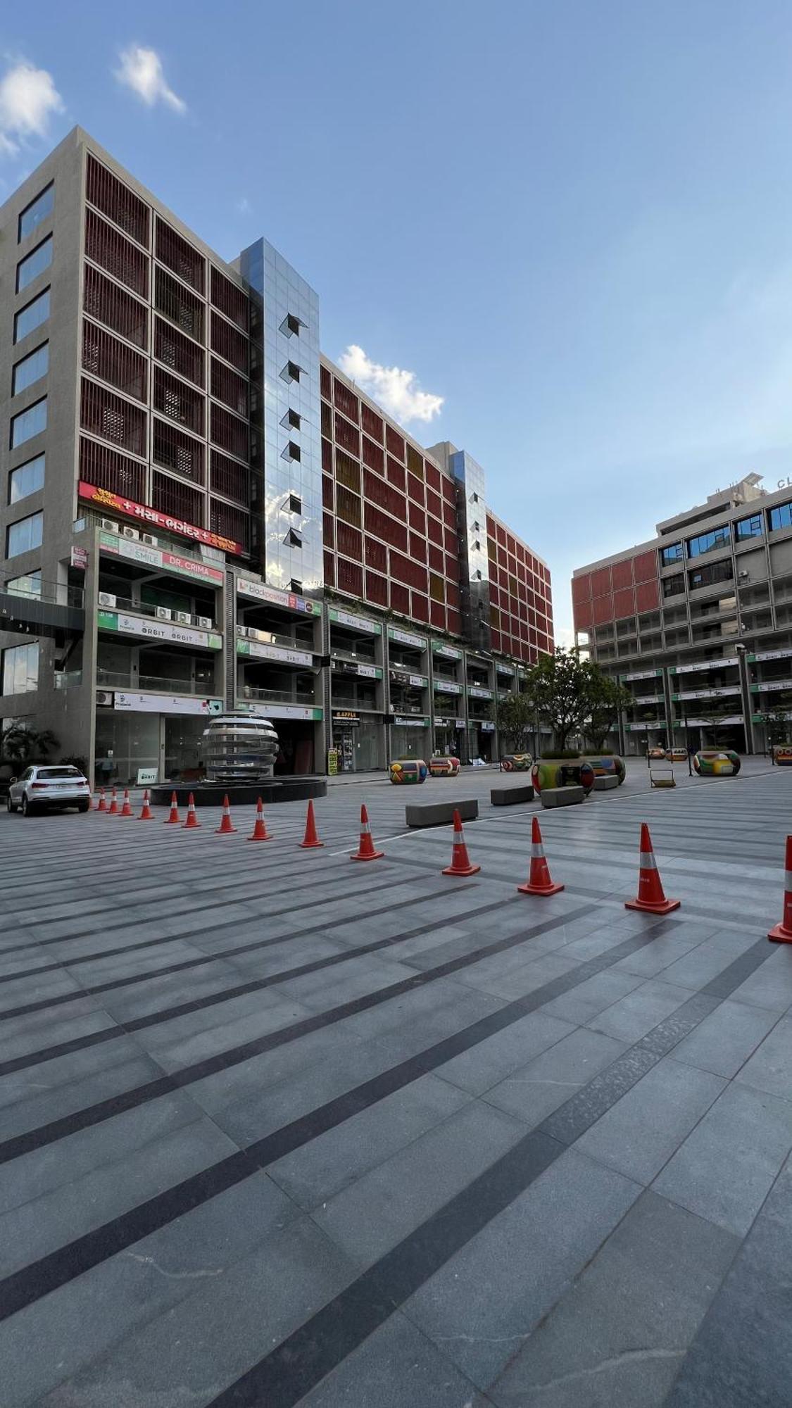 Hotel Downtown Gandhinagar Ngoại thất bức ảnh