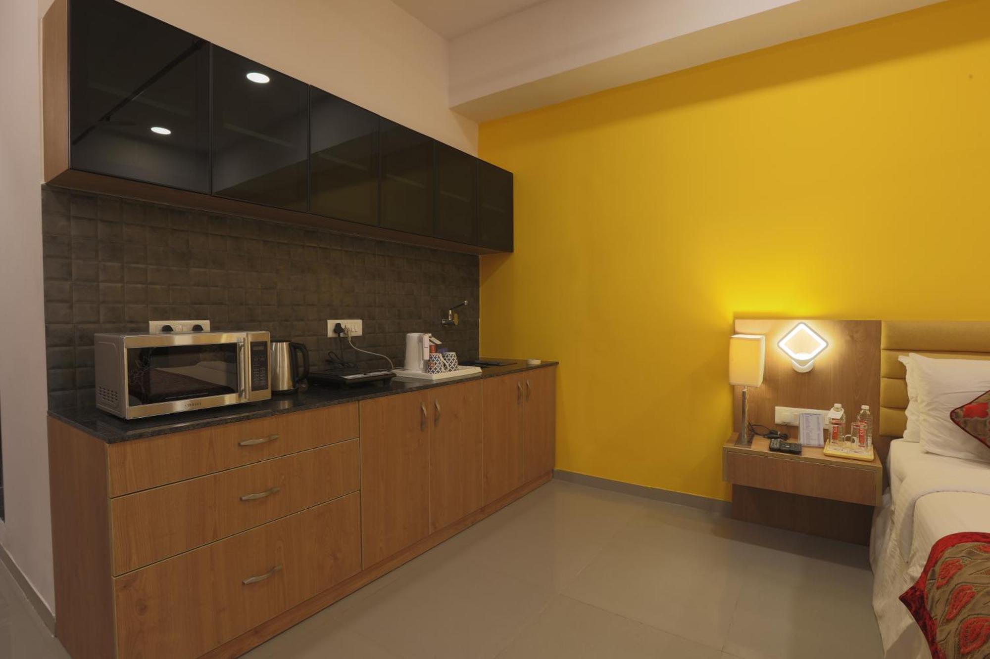 Hotel Downtown Gandhinagar Ngoại thất bức ảnh