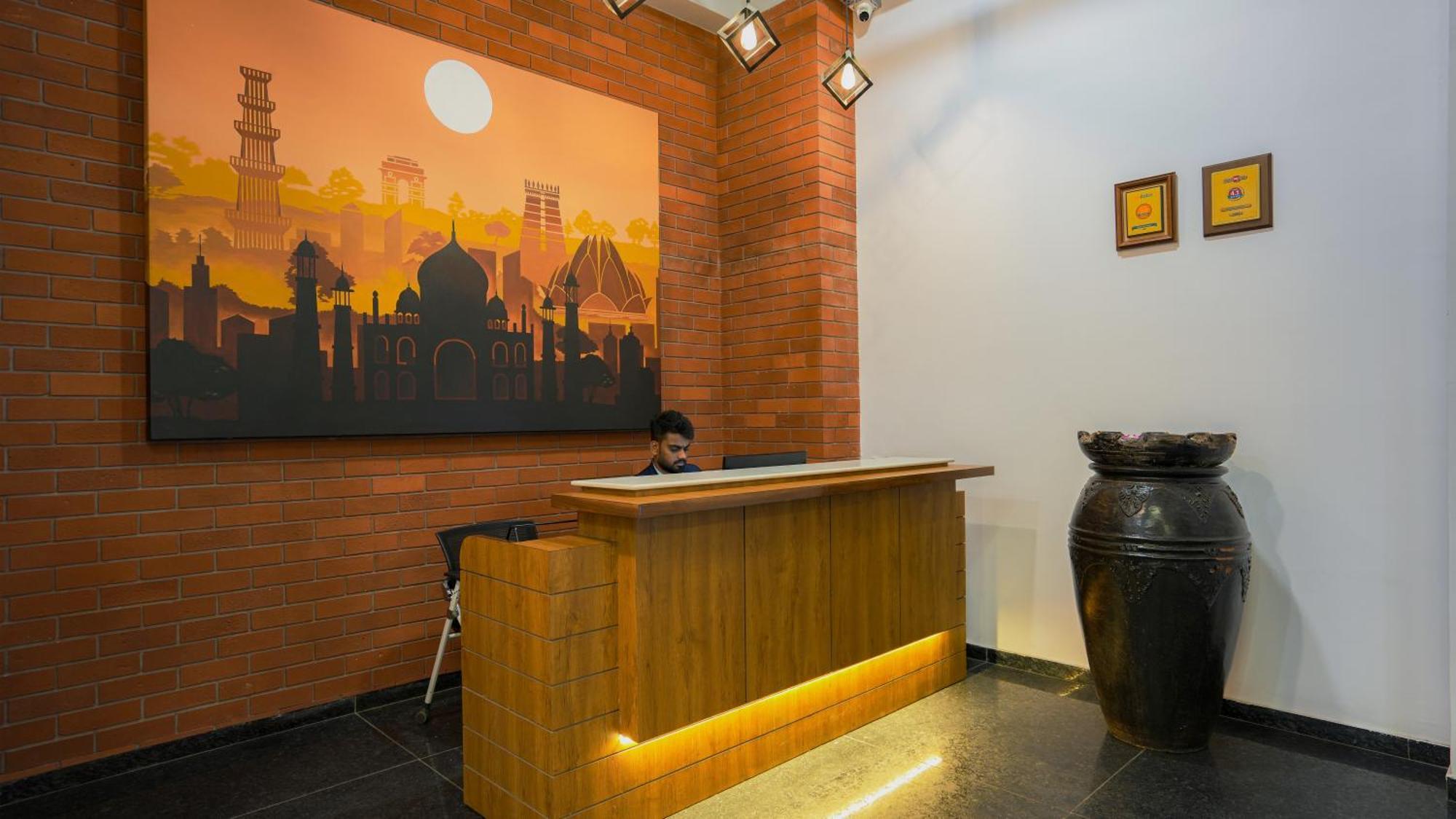 Hotel Downtown Gandhinagar Ngoại thất bức ảnh