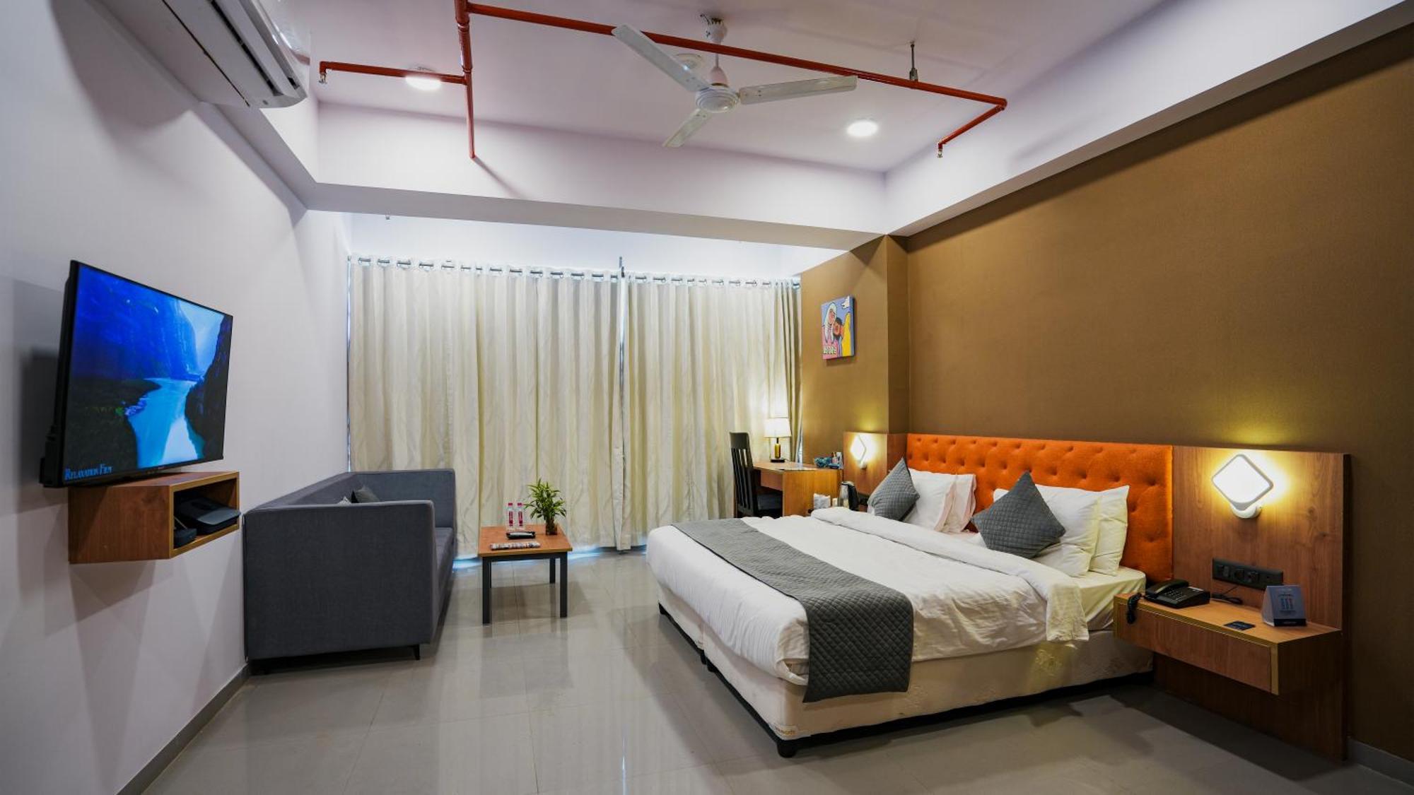 Hotel Downtown Gandhinagar Ngoại thất bức ảnh